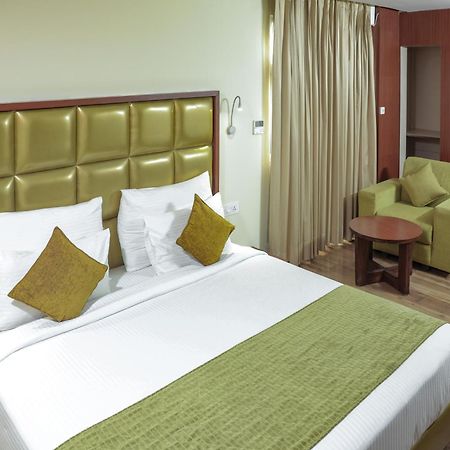 Hotel Cama Mohali Buitenkant foto