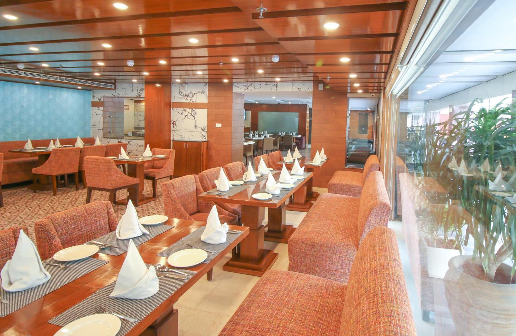 Hotel Cama Mohali Buitenkant foto