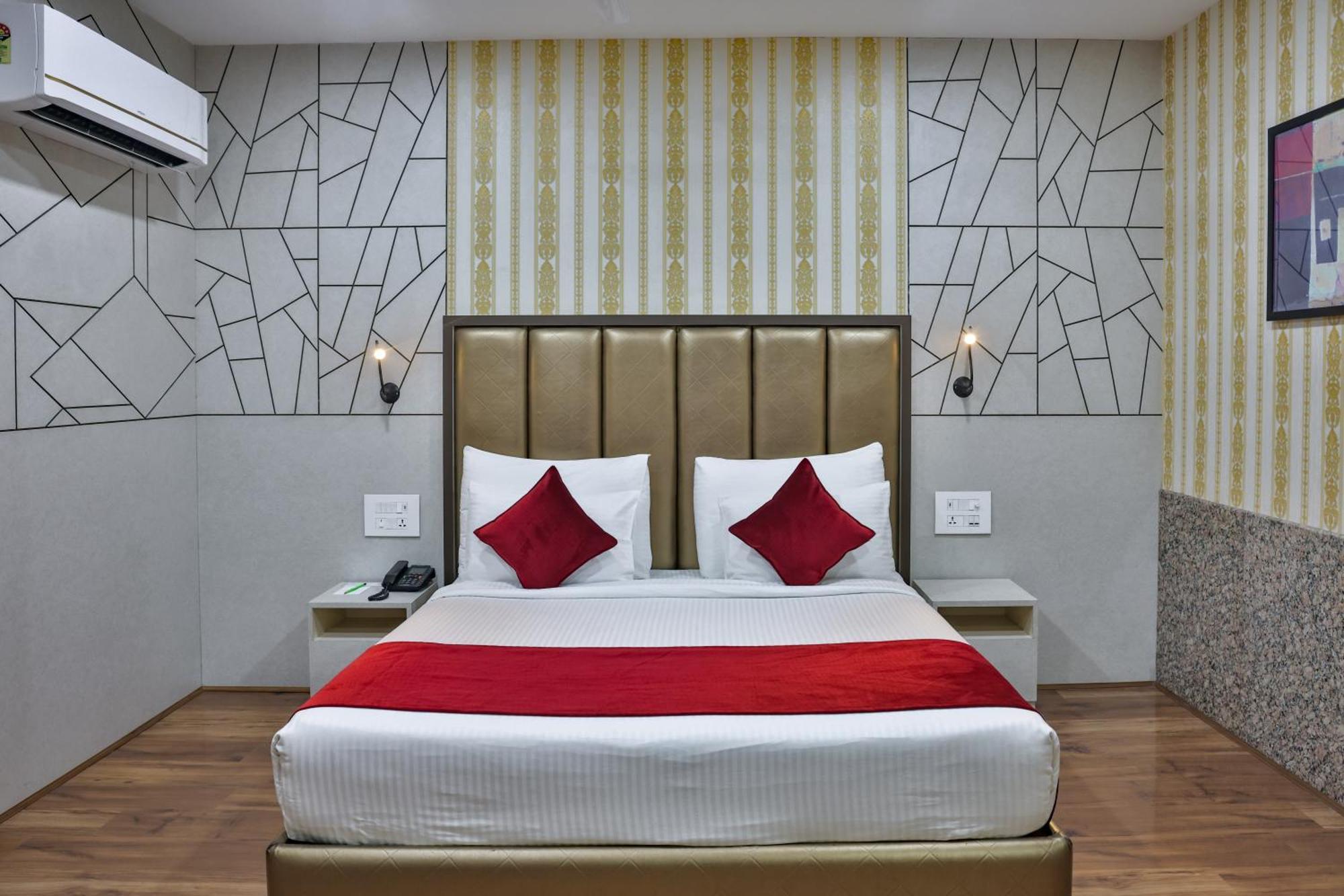 Hotel Cama Mohali Buitenkant foto