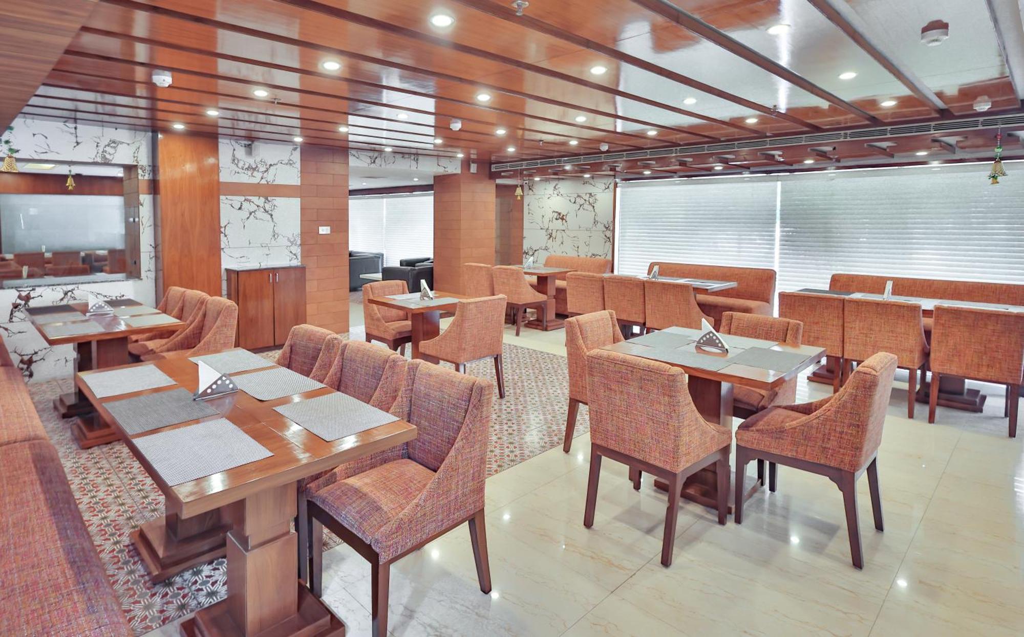 Hotel Cama Mohali Buitenkant foto