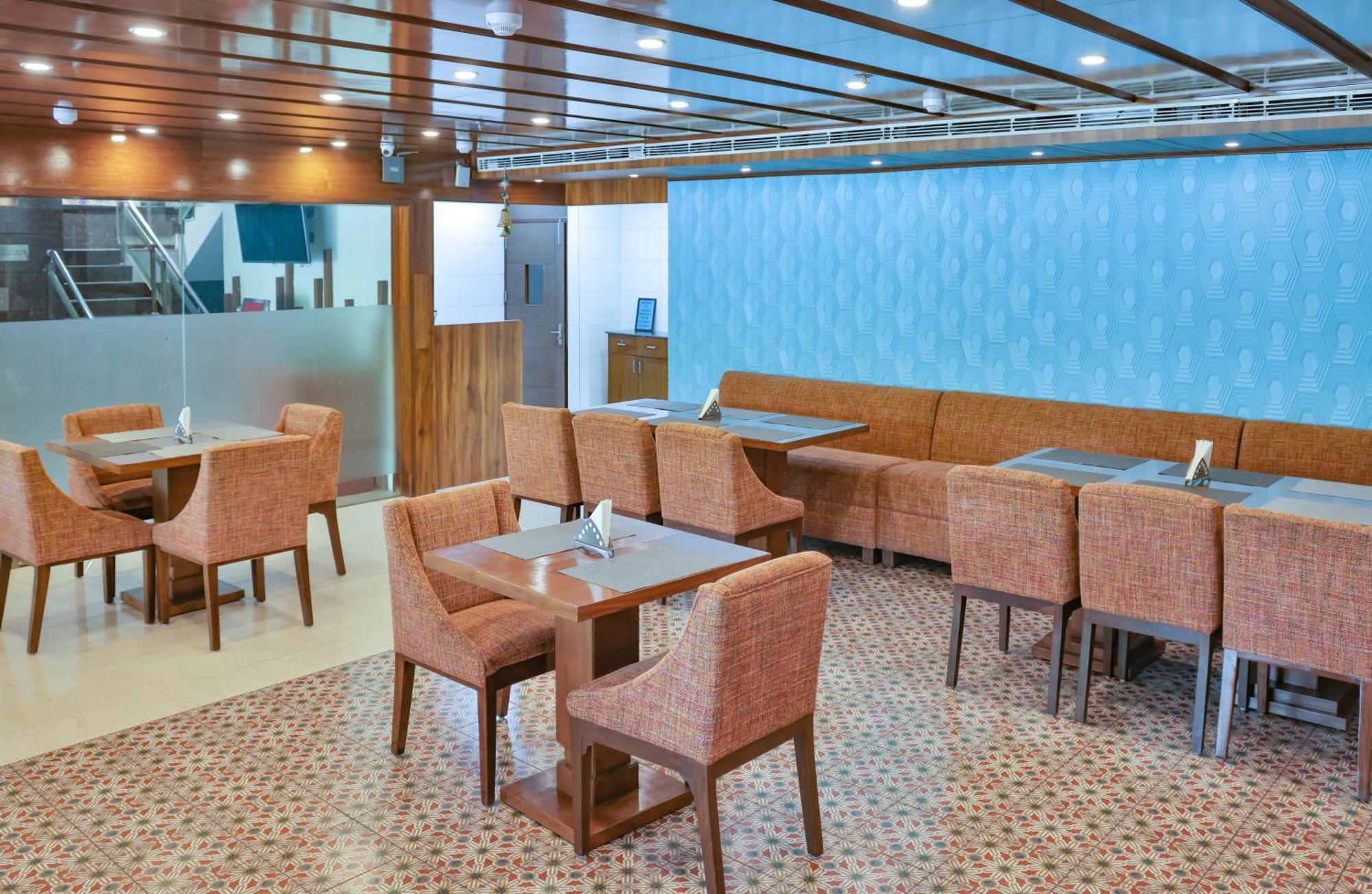 Hotel Cama Mohali Buitenkant foto